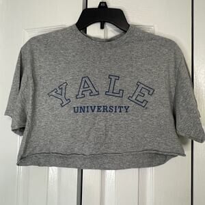 Yale University Womens Small/Medium Blue Bulldogs Cropped T Shirt Short Sleeve